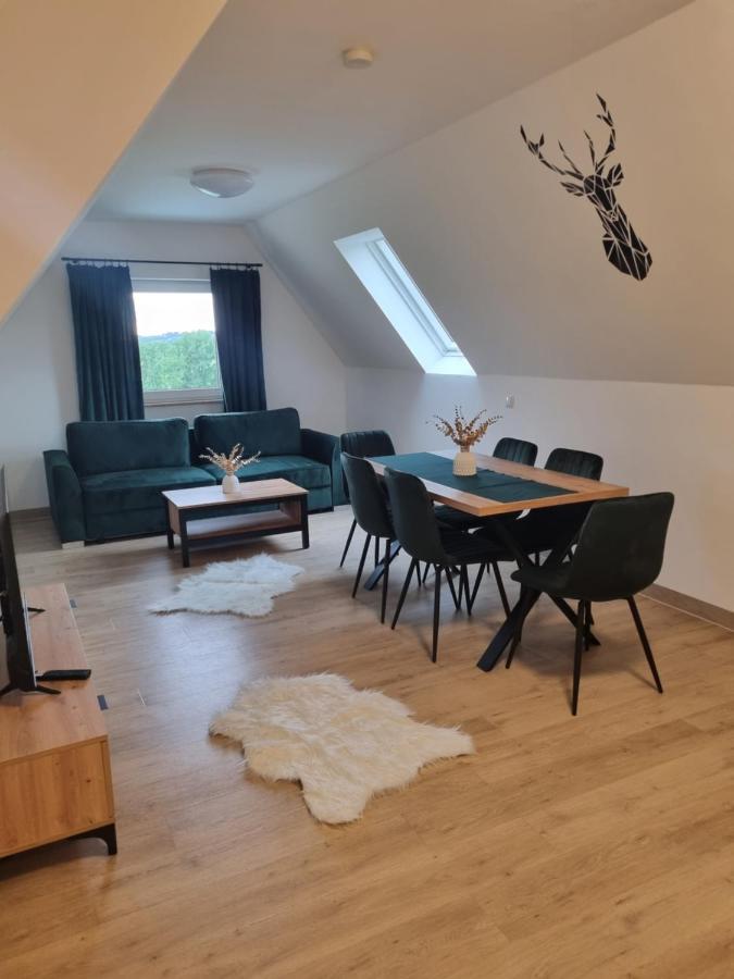 Apartamenty Jelen Pod Grapom Banska Nizna Eksteriør bilde